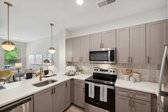 Interior Photo - The Point at Fairfax