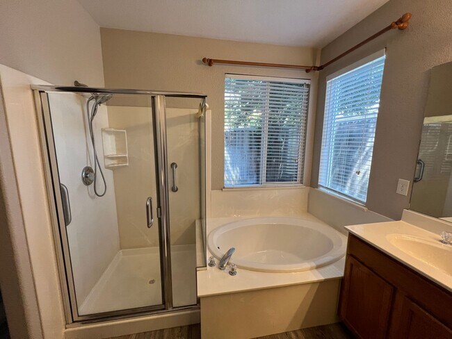 Building Photo - 4-bedroom single story in Sylvan School Di...