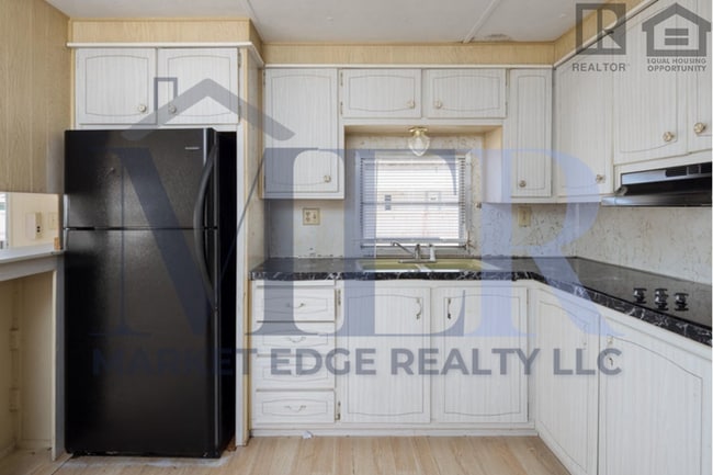 Building Photo - 2Bed/1Bath Mobile Home In Mesa! $1199 MOVE...