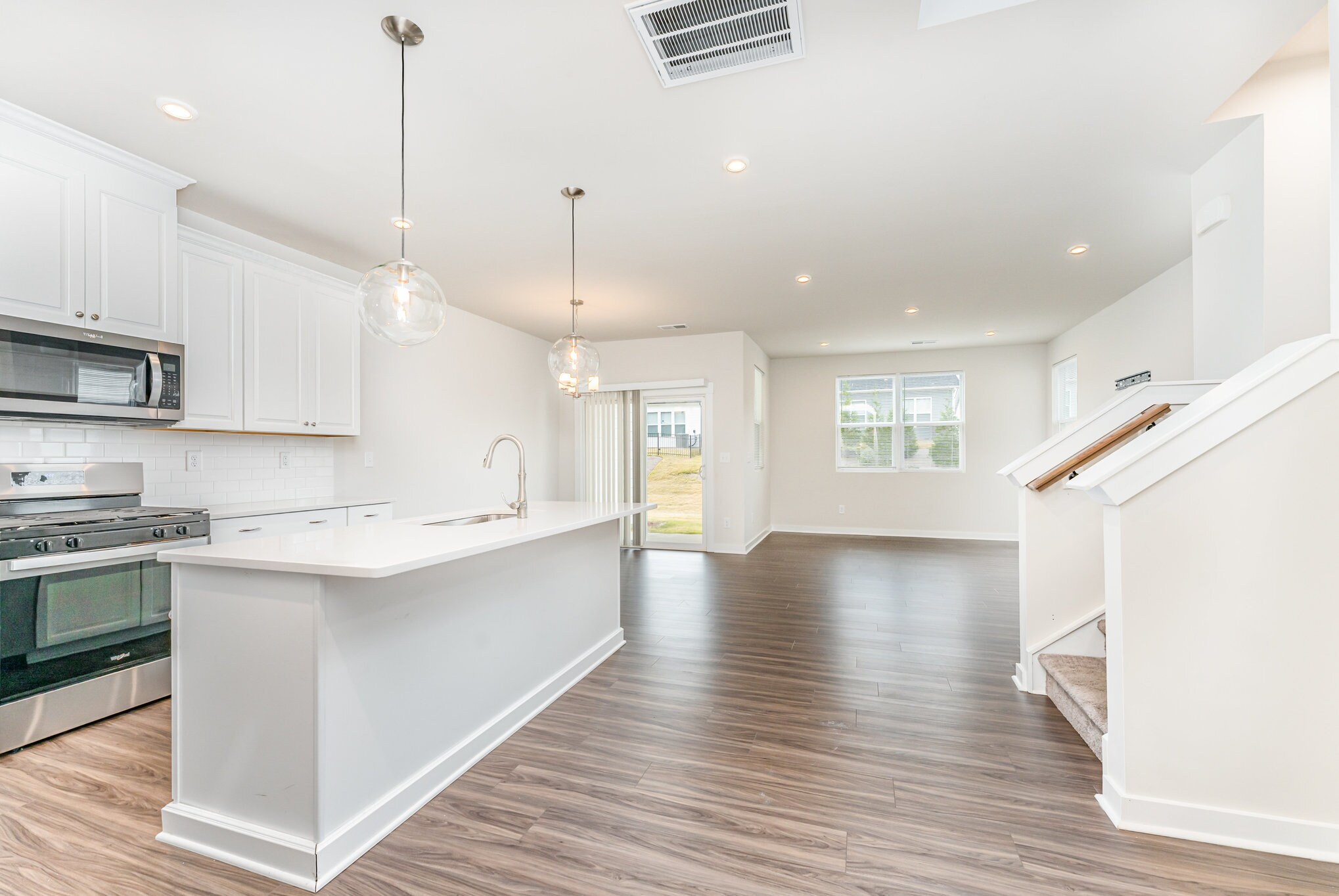 Building Photo - 9529 Munsing Dr