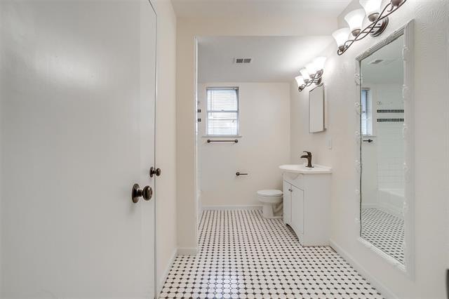 Building Photo - 1509 Fernwood Dr