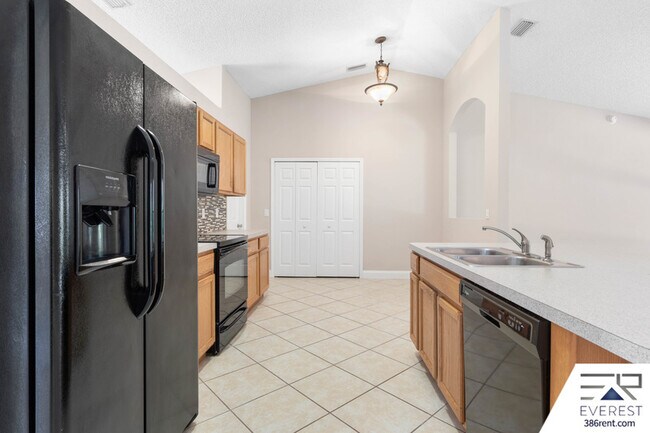 Building Photo - 59 Riverina Dr