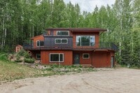 Building Photo - 1499 Golden View Dr