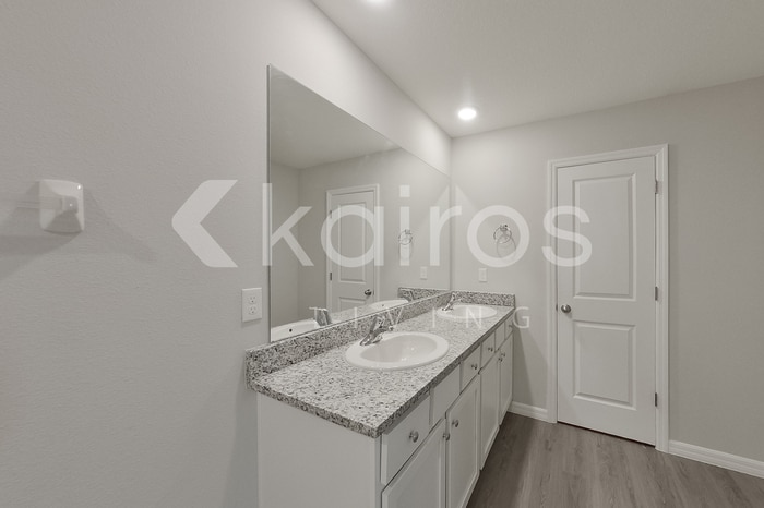 Building Photo - 8597 SW 44th Ct