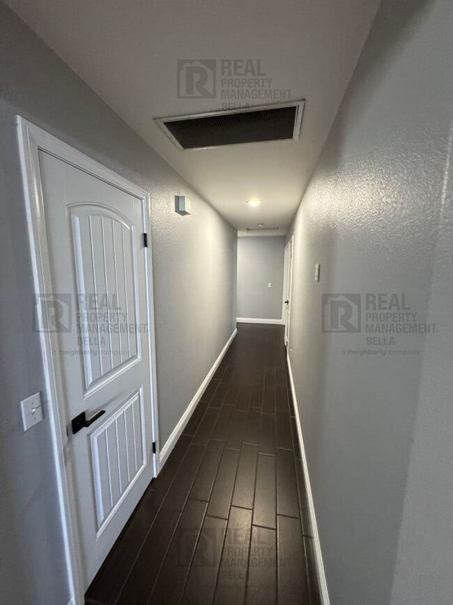 Building Photo - 23694 Canyon Heights Dr