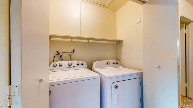 Building Photo - 562 Santa Alicia Dr