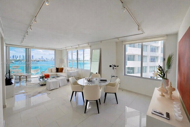 Building Photo - 1000 West Ave