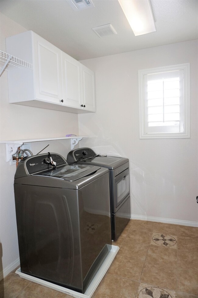 Building Photo - 11161 Sweetstem Ct