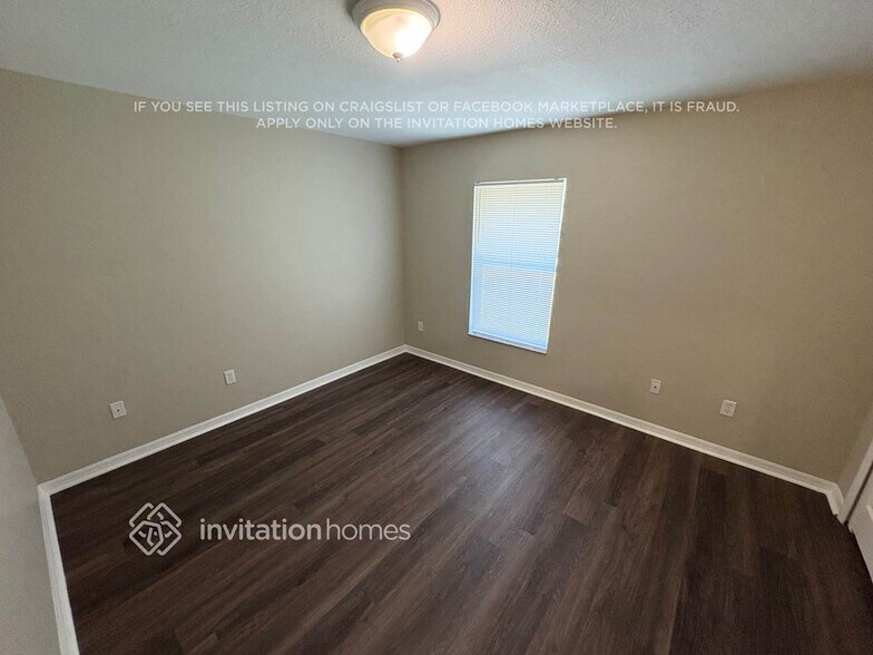 Building Photo - 25026 Palisade Rd