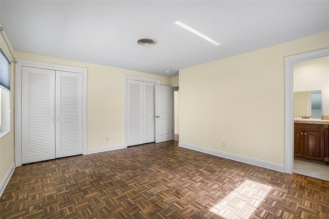 Building Photo - 500 Gardenia Ln
