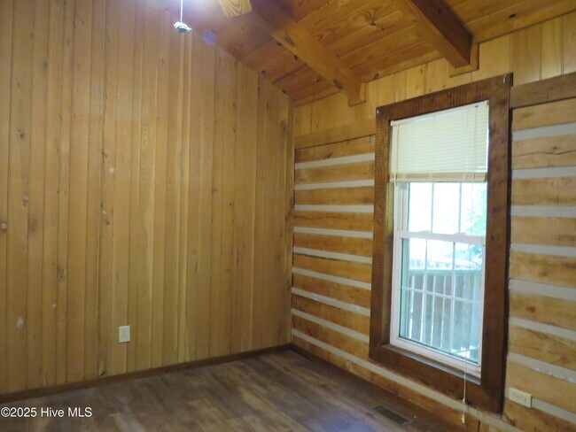 Building Photo - 168 Woodward Ln