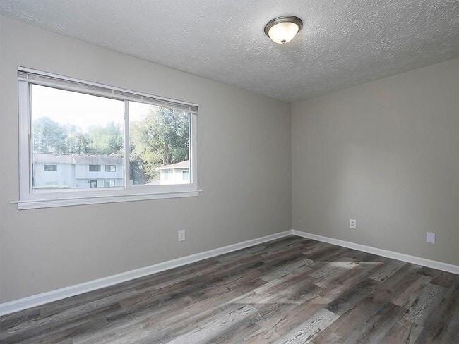 Building Photo - 3874 Mulkey Cir SW