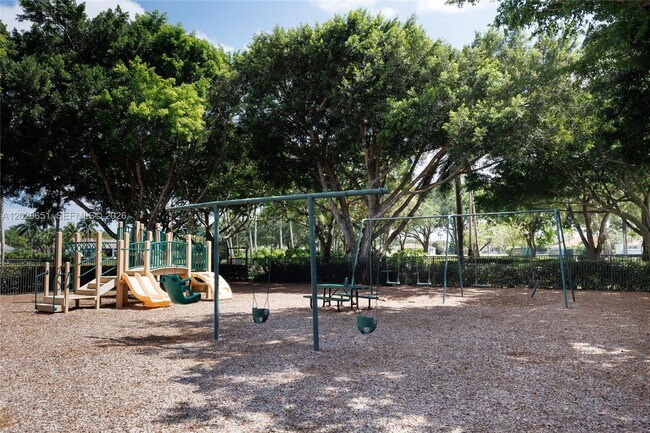 Building Photo - 280 Landings Blvd