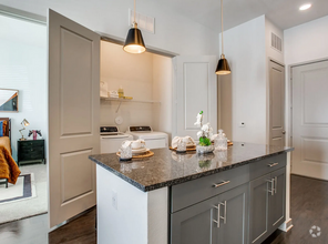 Building Photo - 8801 Carolina Wren Wy