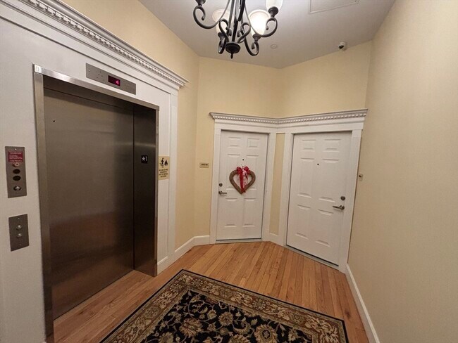 Building Photo - 52 Sanborn St