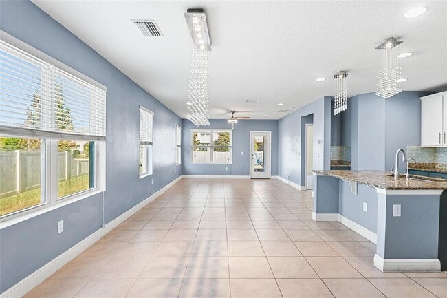 Building Photo - 1848 Oak Hammock Ct