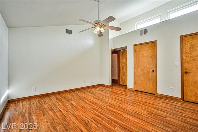 Building Photo - 6315 N Park St