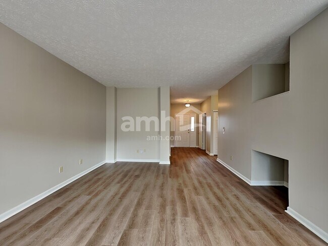 Building Photo - 855 Jack Pine Dr