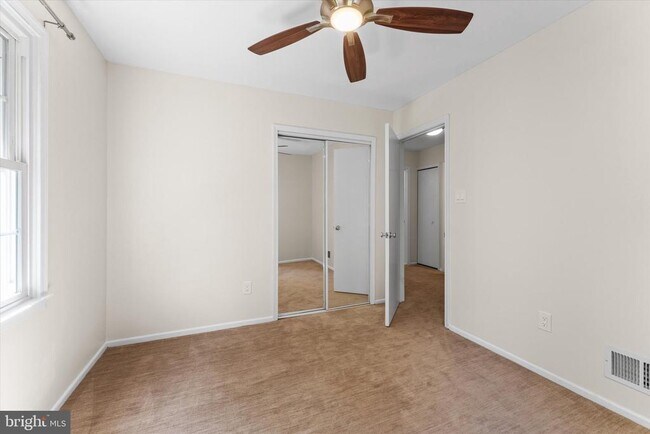 Building Photo - 5602 Kirkham Ct