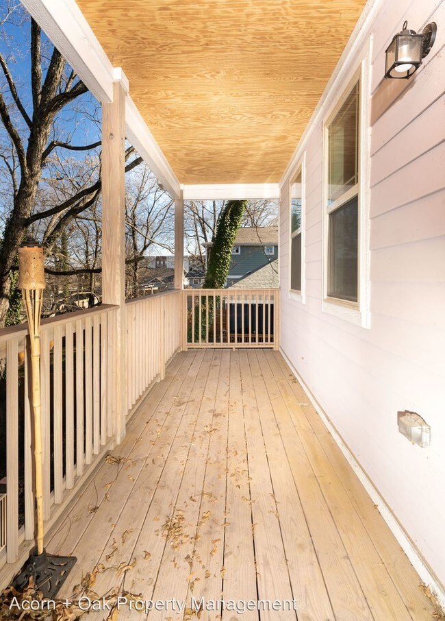 Building Photo - 3 br, 2.5 bath House - 110 Chestnut St.