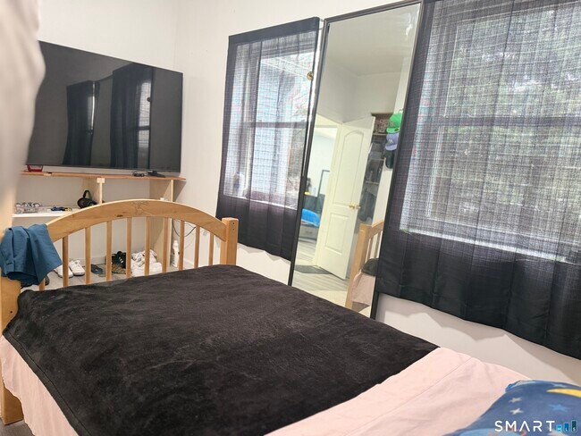 Building Photo - 144 Palisade Ave