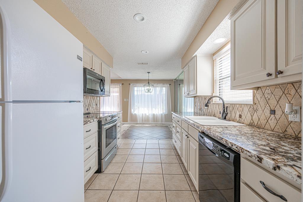 Building Photo - 105 Quail Run