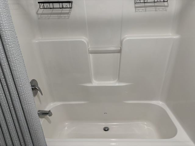 Building Photo - 271 Crestwood Dr