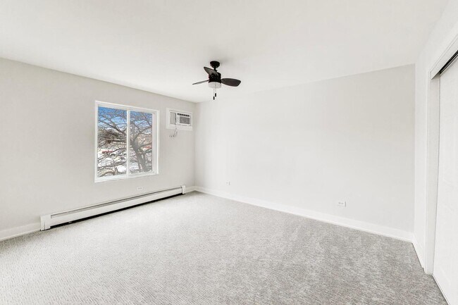 Building Photo - 239 S Gregory St