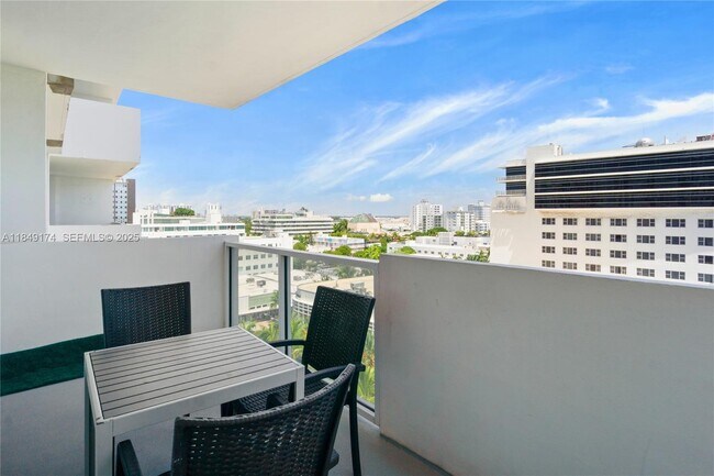 Building Photo - 100 Lincoln Rd