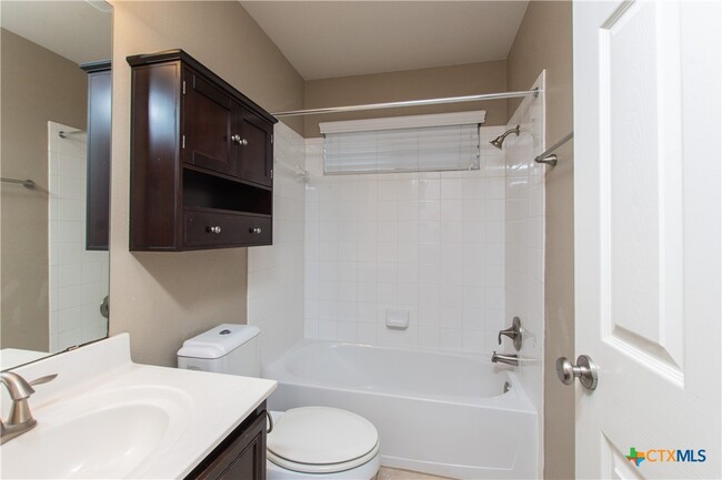 Building Photo - 409 Rowdy Dr