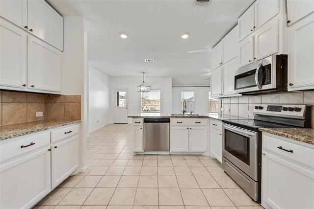 Building Photo - 328 Foxhunter St