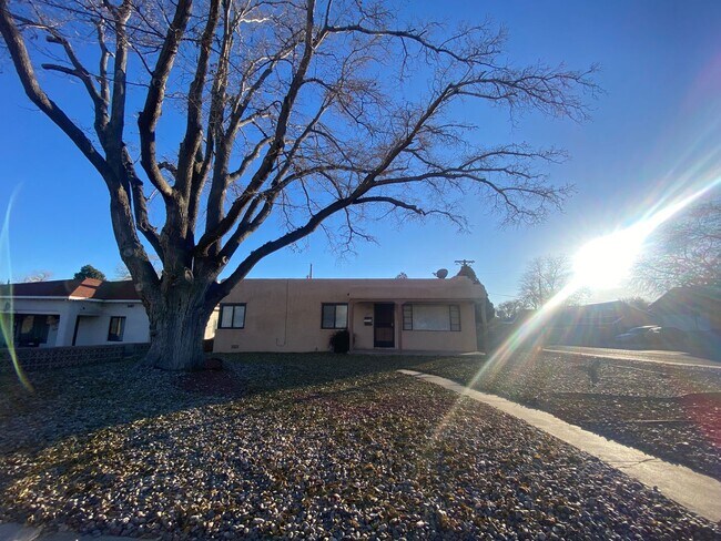 Building Photo - 1200 Stanford Dr NE