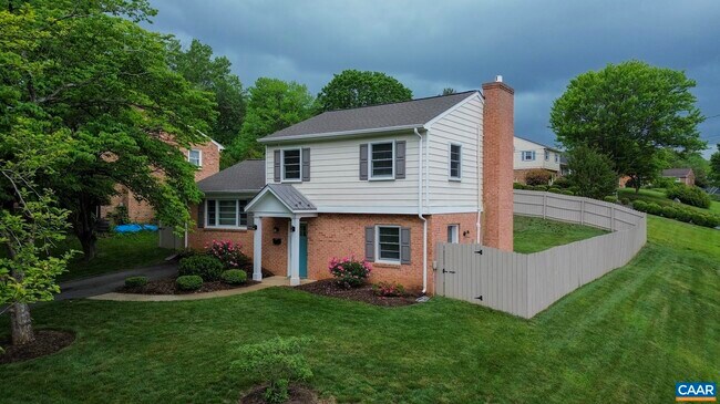 Primary Photo - 629 Watson Ave