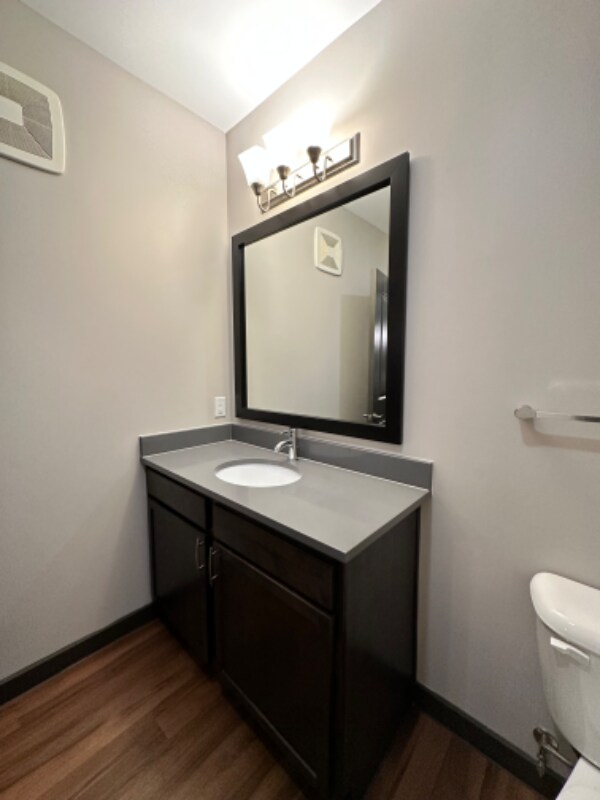 Building Photo - 6580 Longshore St