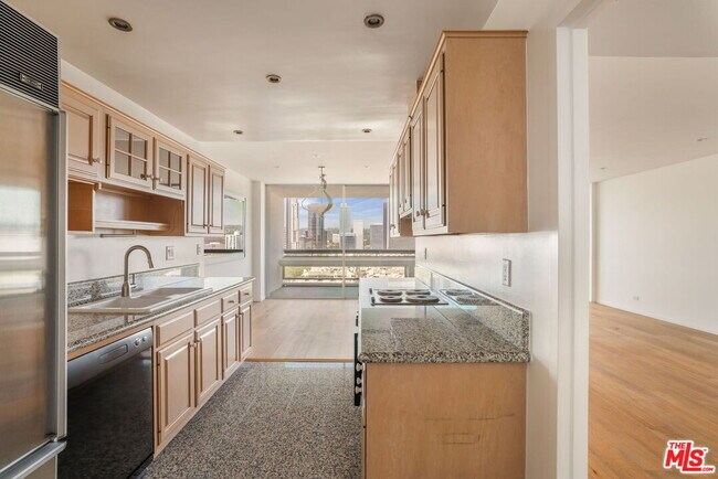 Building Photo - 2222 Ave of the Stars