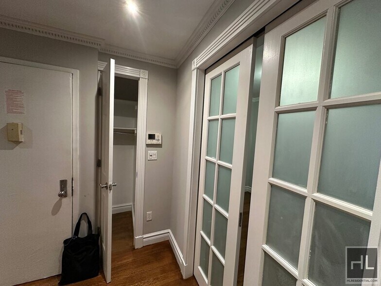 Building Photo - W 53RD ST.