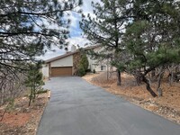 Building Photo - 3 Bedroom Home in Pine Cliff w/ Amazing Vi...