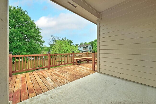 Building Photo - 6301 Wideleaf Dr