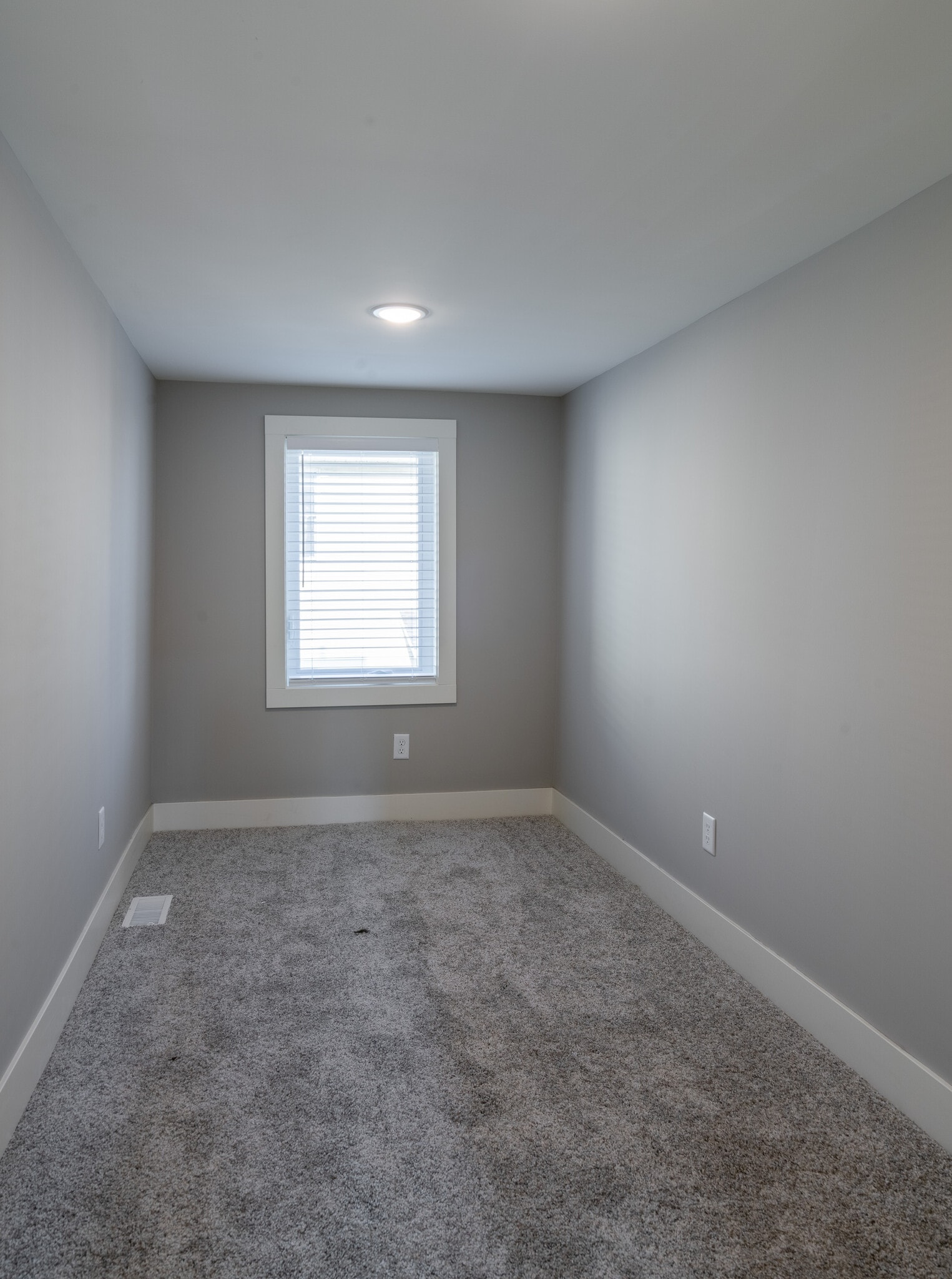 Building Photo - 625 3rd st #2