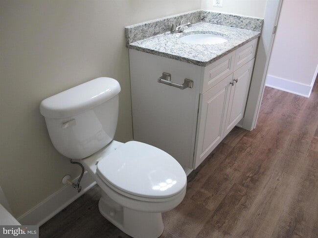 Building Photo - 43 Lee St