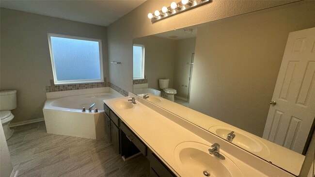 Building Photo - 16372 Ryan Guinn Way
