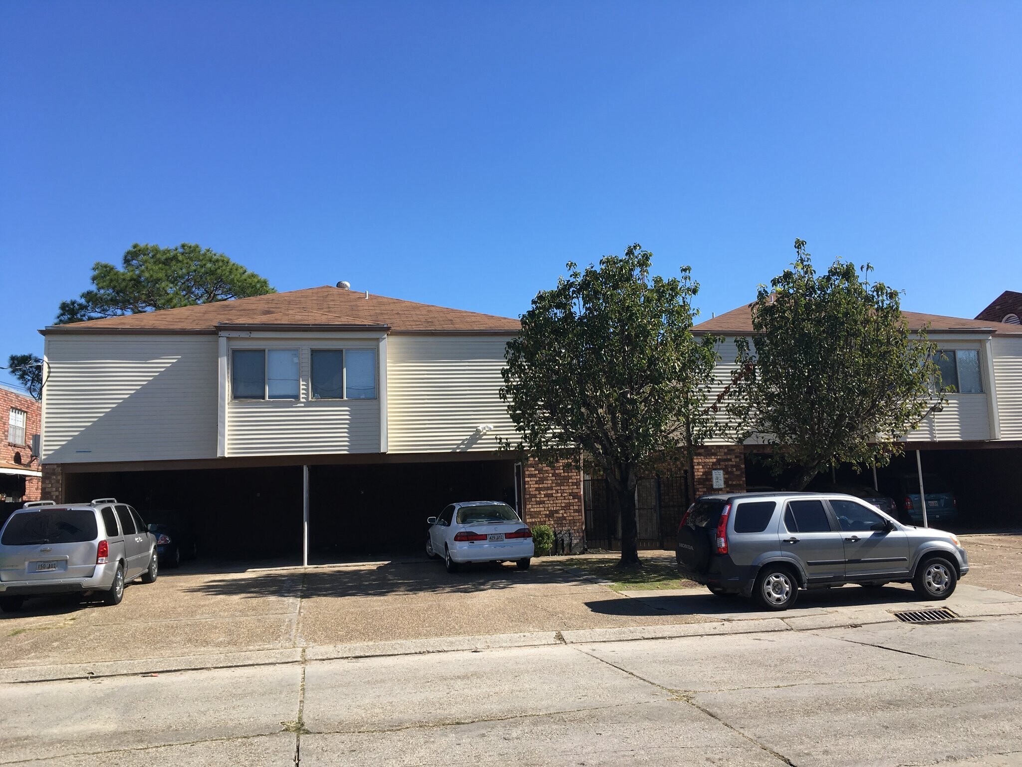 Building Photo - 2317 Giuffrias Ave