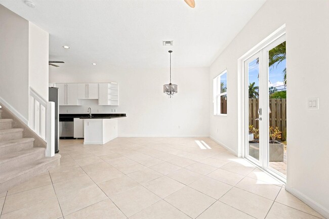 Building Photo - Northeast 18th Avenue, Fort Lauderdale, FL 33304 - 3 BR 2.5 BA townhouse