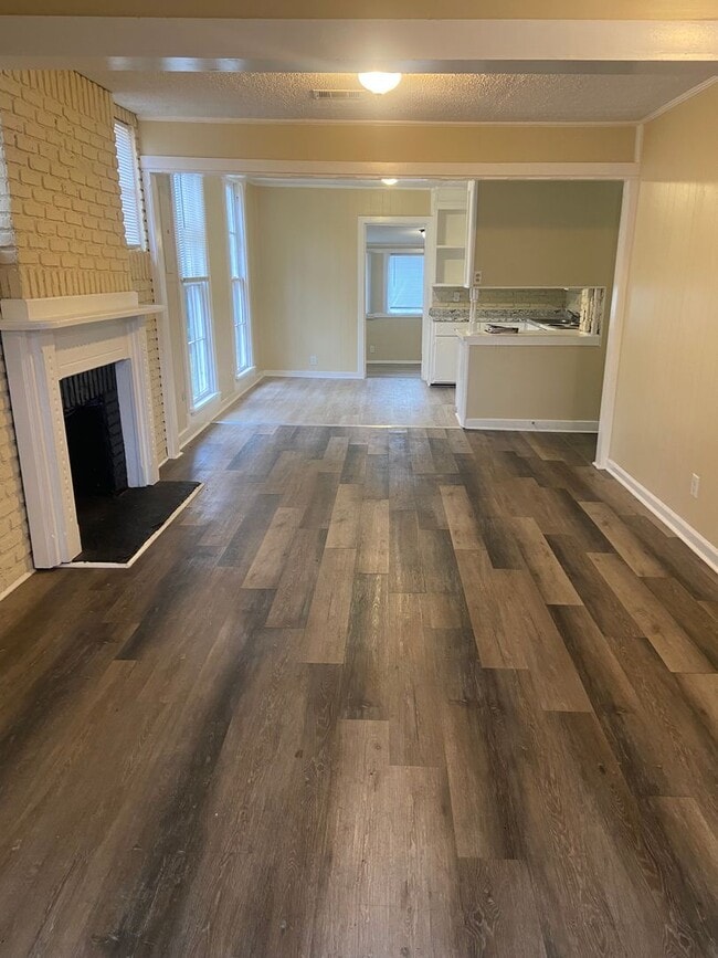 Building Photo - **AVAILABLE NOW**3 Bedroom / 2.5 Bathroom Home for Rent in East Columbus, GA***