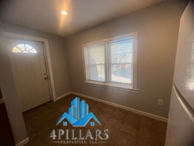 Building Photo - 5647 Sohl Ave