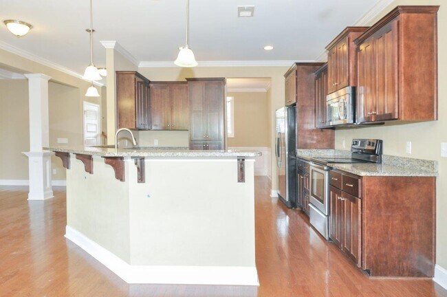 Building Photo - Coming Available!