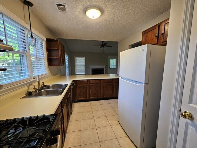 Building Photo - 4813 Hairston Pl