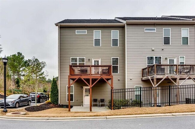 Building Photo - 6171 Brevard Dr SE
