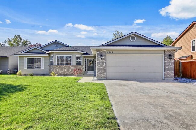Building Photo - 4243 E Driftwood Dr