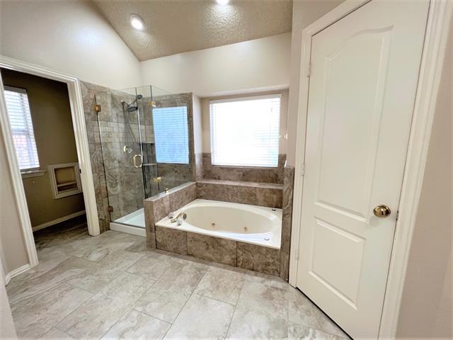 Building Photo - 705 Pine Lakes Dr